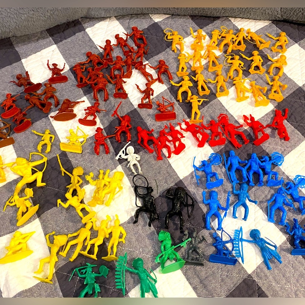 VTG Cowboys and Indians Western Plastic Toys